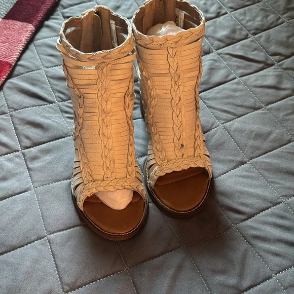 Dingo Jeezy open toe bootie - Picture 1 of 7